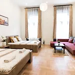 Real Apartments Klauzal