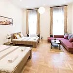 Real Apartments Klauzal